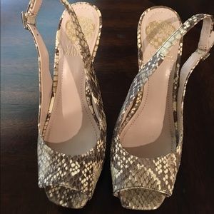 Vince Camuto Snakeskin Heels Platform Sandals 6